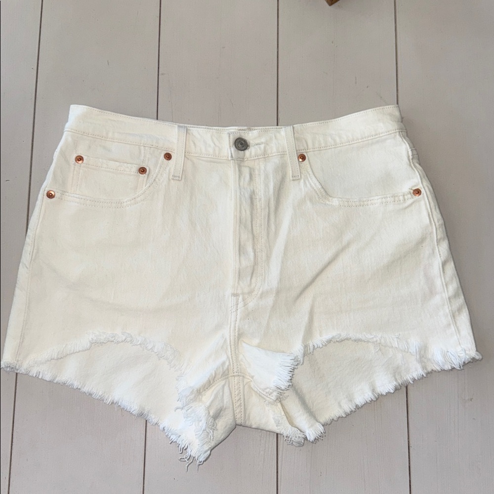 NWOT Levi's• Women's 501™ Original High-Rise Jean Shorts - Whiteboard - Size 32